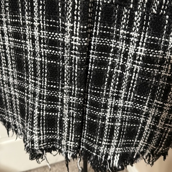 NWOT HYFVE Plaid Frayed Shacket - Picture 7 of 8